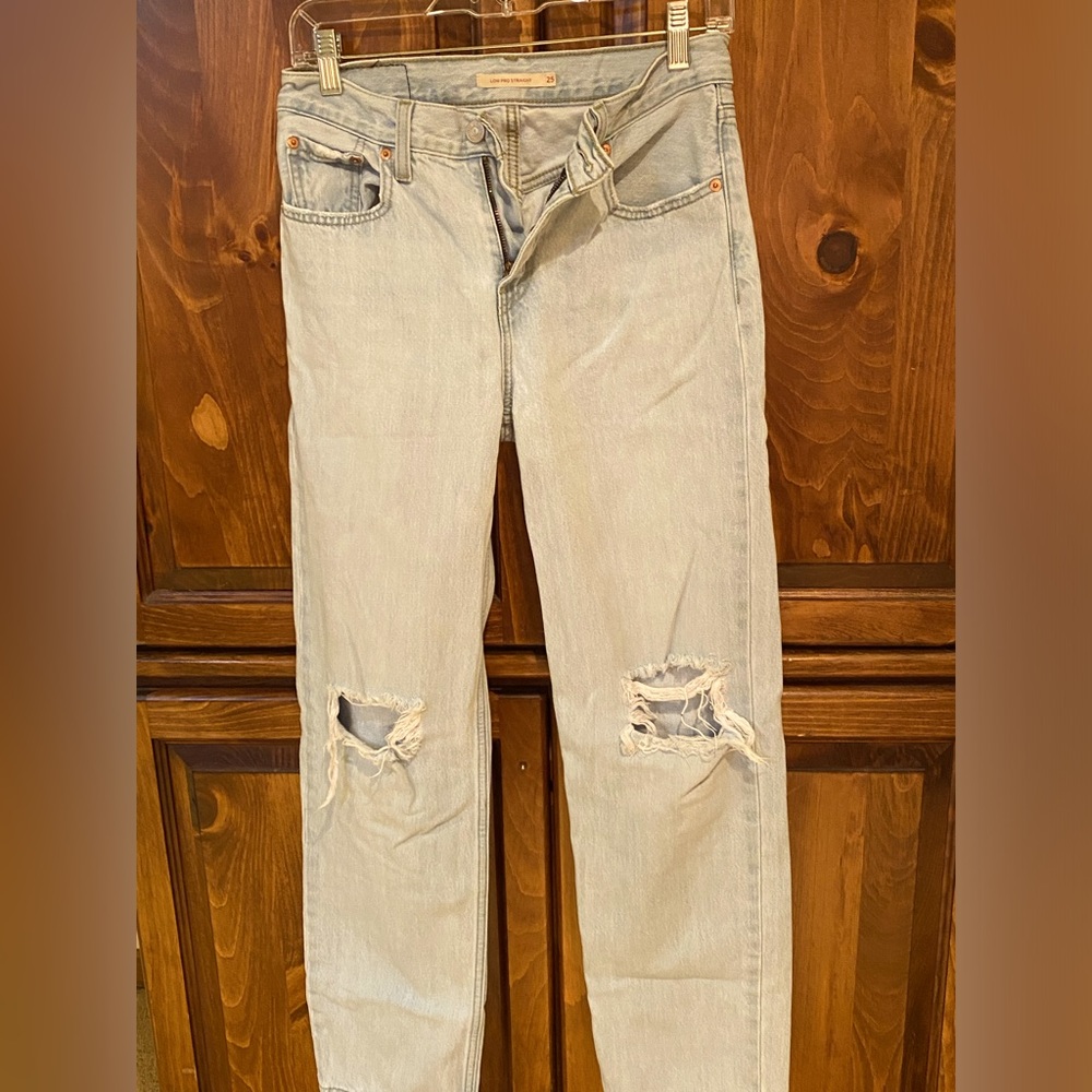 Straight Low Rise Distressed Levi’s